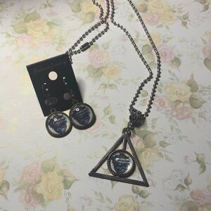 Harry Potter Ravenclaw Pendant Necklace and Earring Set